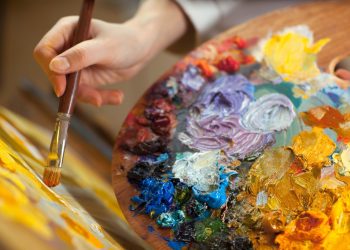 Acrilyc và sơn dầu khác nhau như thế nào?