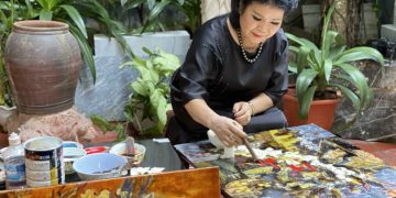 Họa sĩ Văn Dương Thành và Julia Oh kết hợp trong “Cuộc viễn du của sắc màu”